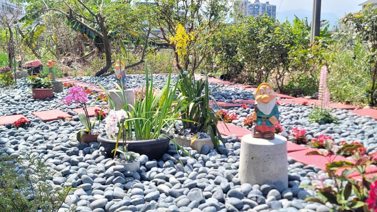 Chaopingjia Fengge Guesthouse Vucsie Kültér fotó